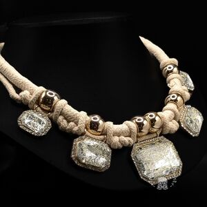 Elegant Gold and Cream Statement Necklace